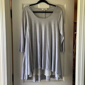 Umgee USA women’s size medium silver top